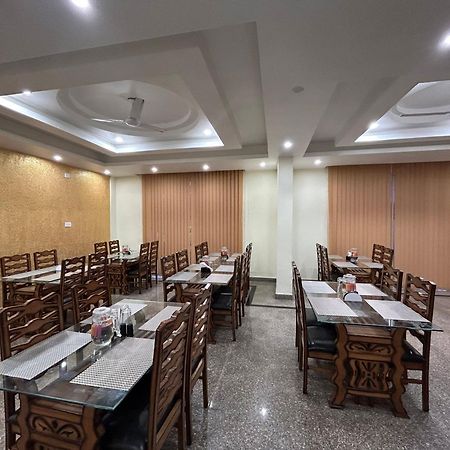 Hotel Fair Mount, Airport Road, Humhama Srinagar Exterior foto