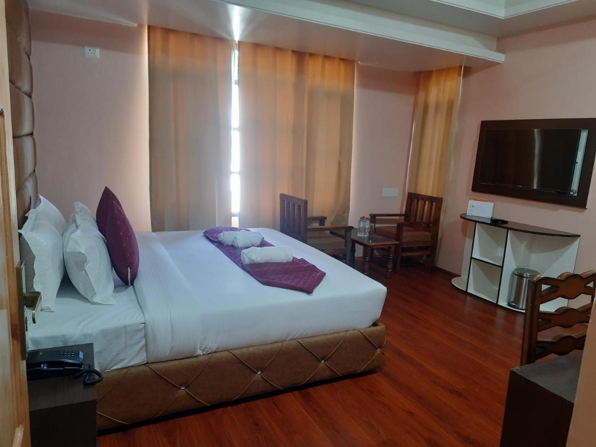 Hotel Fair Mount, Airport Road, Humhama Srinagar Exterior foto