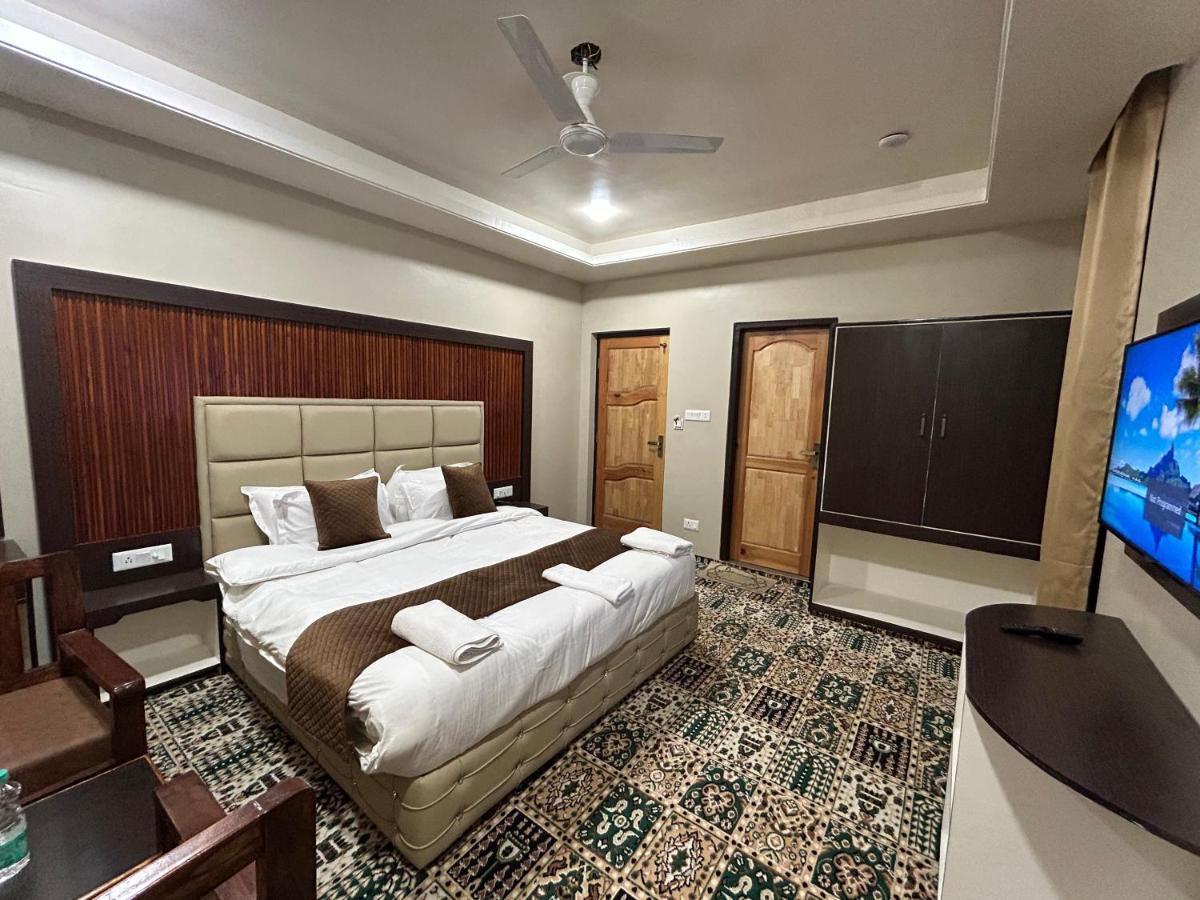 Hotel Fair Mount, Airport Road, Humhama Srinagar Habitación foto