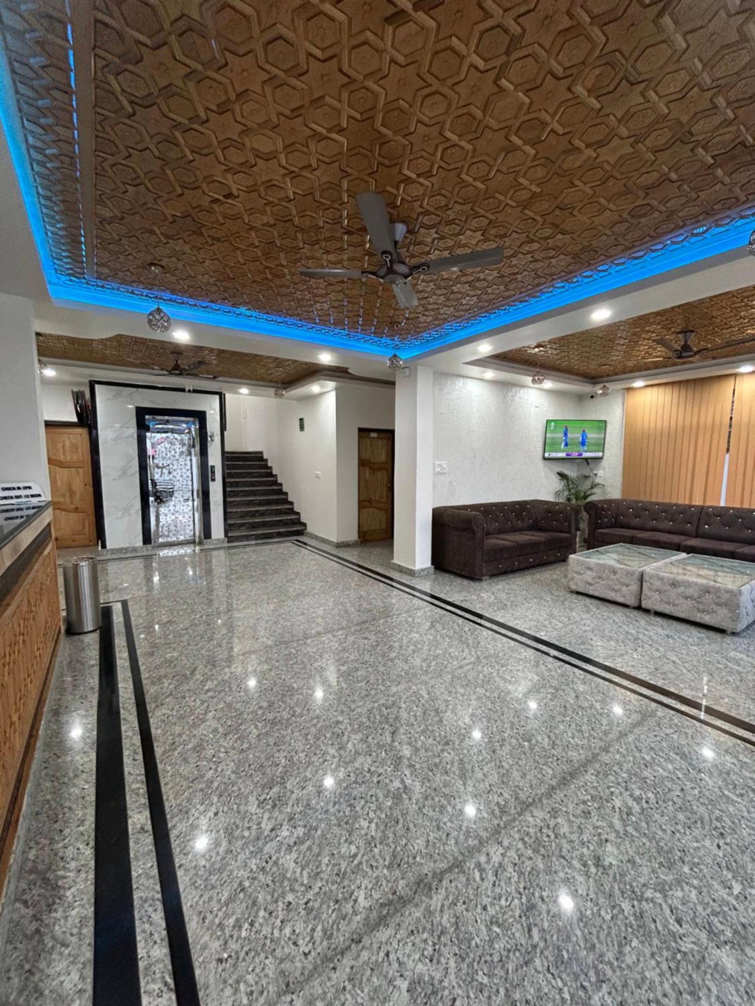 Hotel Fair Mount, Airport Road, Humhama Srinagar Exterior foto