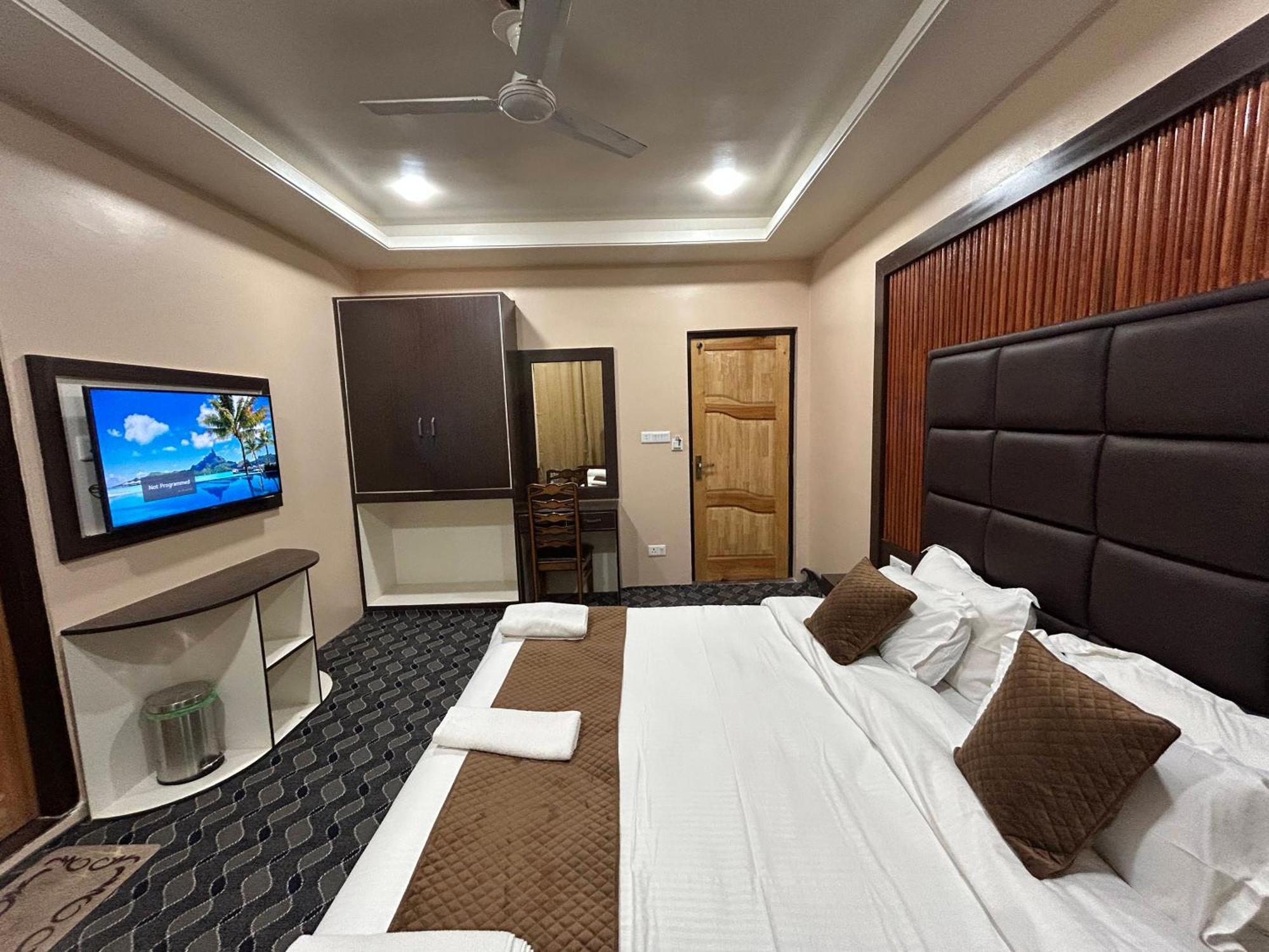 Hotel Fair Mount, Airport Road, Humhama Srinagar Habitación foto